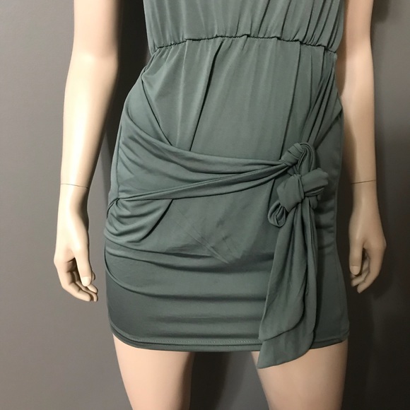 Green body con wrap dress(final price) - Picture 3 of 5